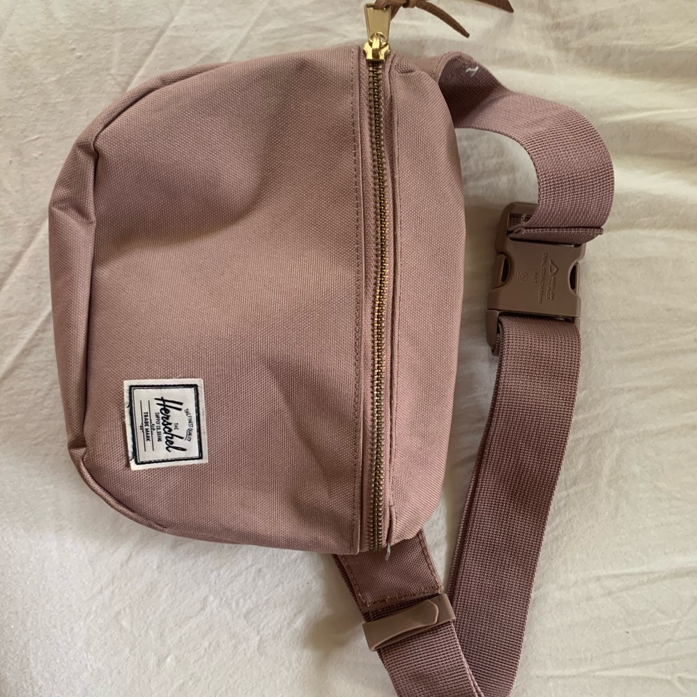 herschel pink fanny pack